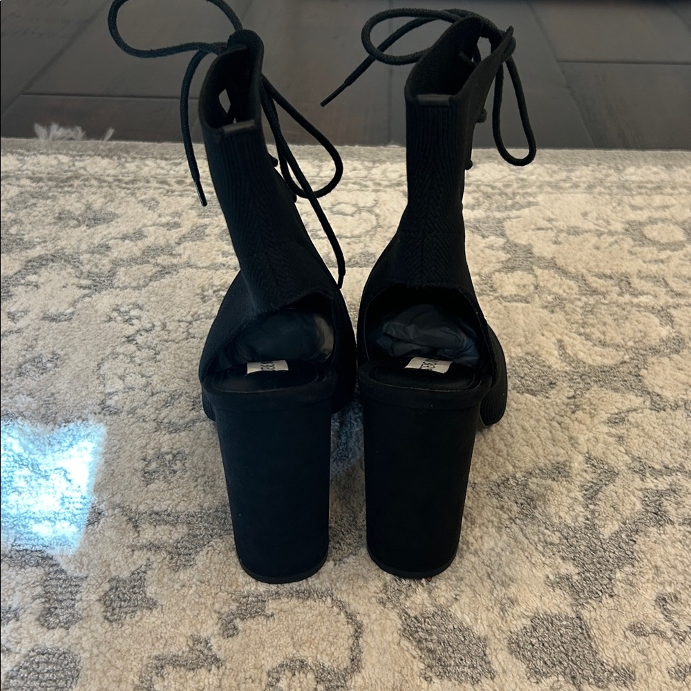 Steve Madden Black Peep-Toe Lace-Up Heeled Boots - Picture 2 of 4